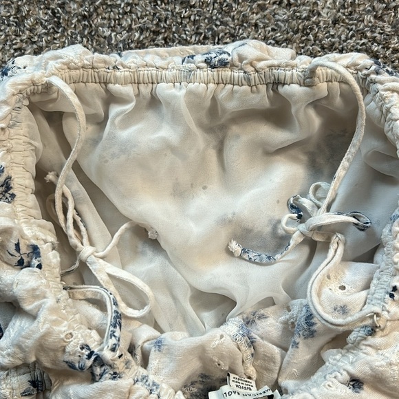 5/$25 American Eagle blue floral eyelet cropped halter top size small - Picture 8 of 8